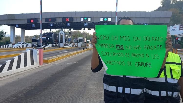La protesta de los trabajadores se protagonizo en la caseta La Venta 104 y exigen su pago por casi un mes sin salario