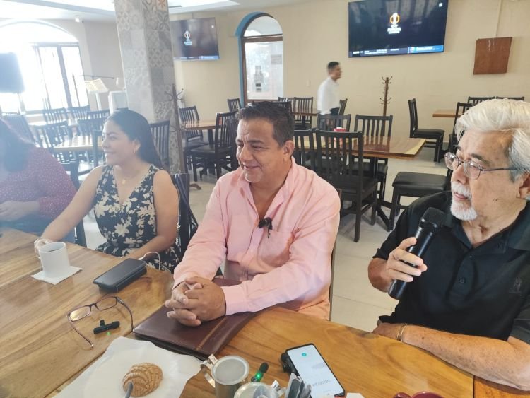 Diputado Marco Tulio Sánchez se reúne con periodistas de Acapulco